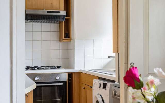2-bed by Battersea Park