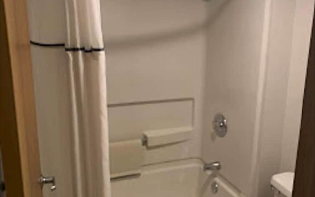 GO2 Inn & Suites by Relianse