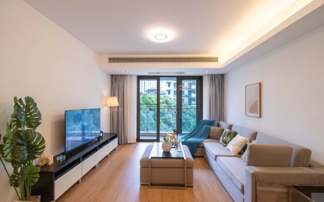 Tyms Modern 1BR 1BA Suite Xujiahui Shops