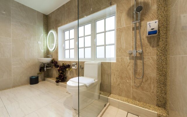 Seriental Hotel I check in 3pm-11pm only