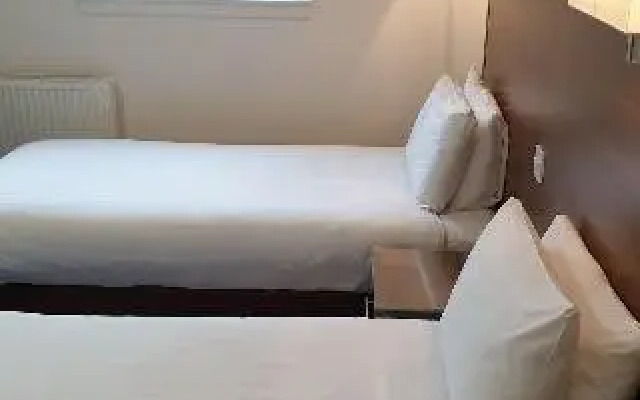 Premier Lodge