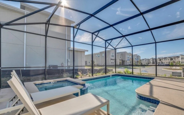 4350scene 6 Bedroom Villa