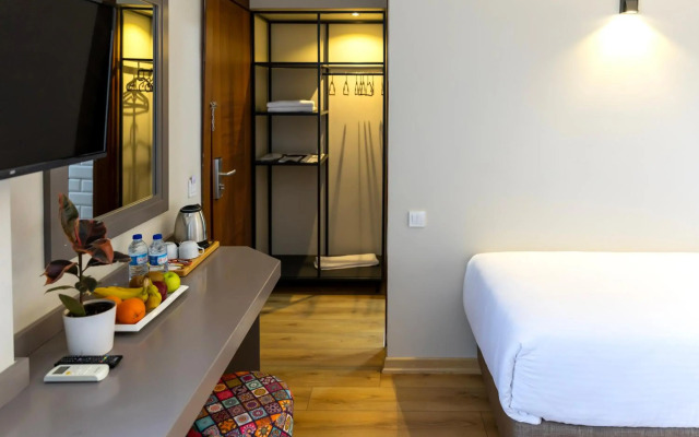 Mene City Hotel