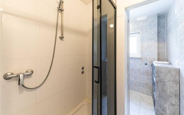 Bozo - 100m to the sea - A2