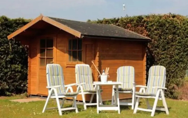 Appealing Bungalow With Garden