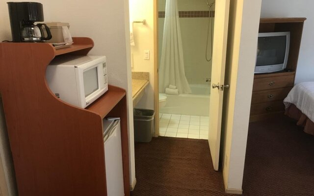 Portofino Beach Inn