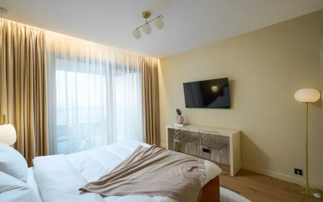 VISIONAPARTMENTS Nicolae Caramfil