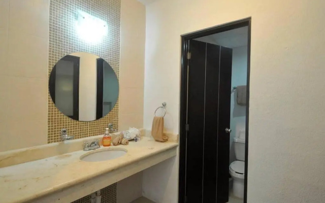 Poolside tranquil apartment in Playa del Carmen