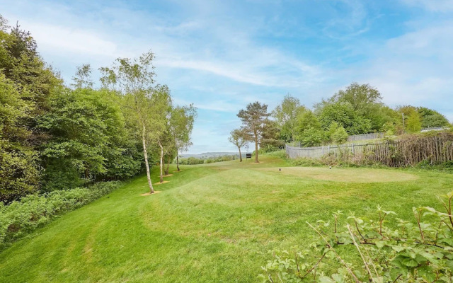 Host Stay The Fairways