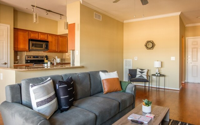 FRONTDESK Residences at Gramercy Apts Houston