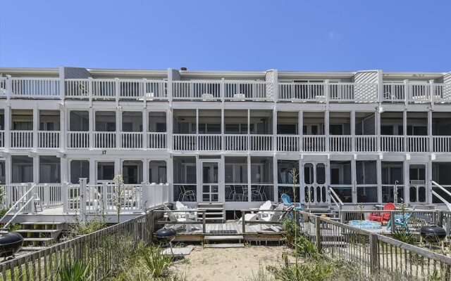 Atlantic Watergate 16 by Long & Foster