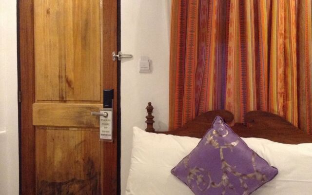 Log Cabin Hotel-Baguio
