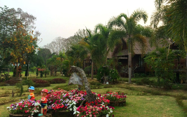 Pai Reaunthai Village