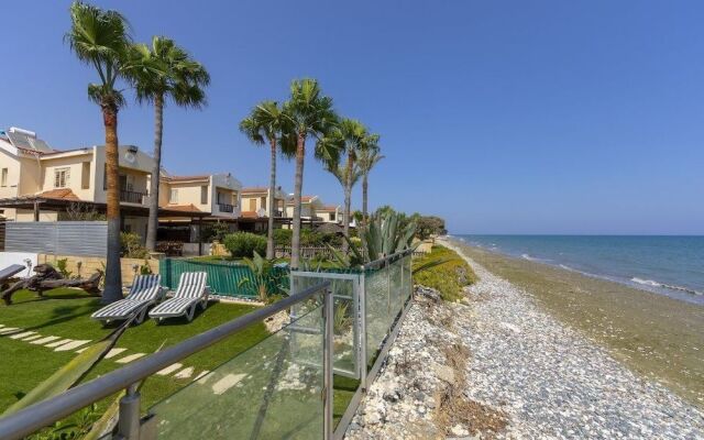 Meneou Beachfront Villa 5