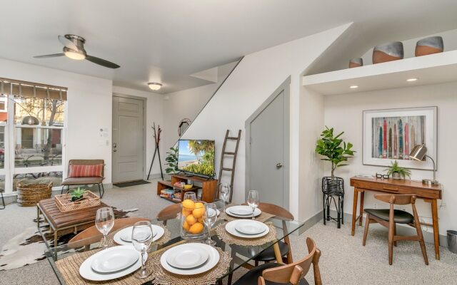 Old Town North Jewel! Near Breweries and River!