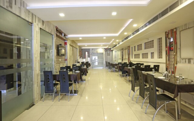 OYO 4772 Park Grand Hotel & Resort