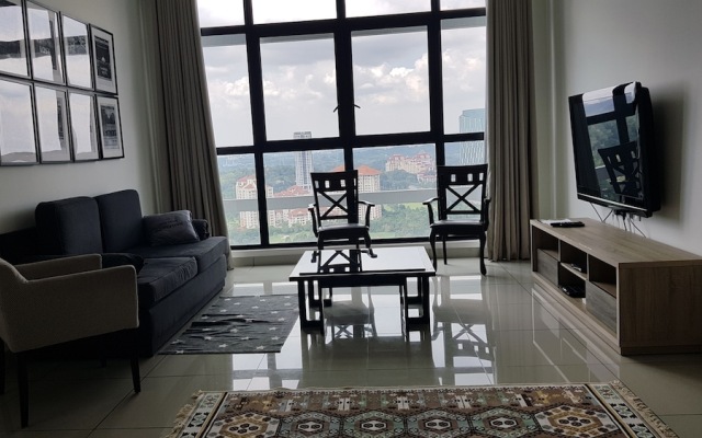 Alyssa Conezion Suite