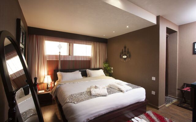 Golden Park Hotel
