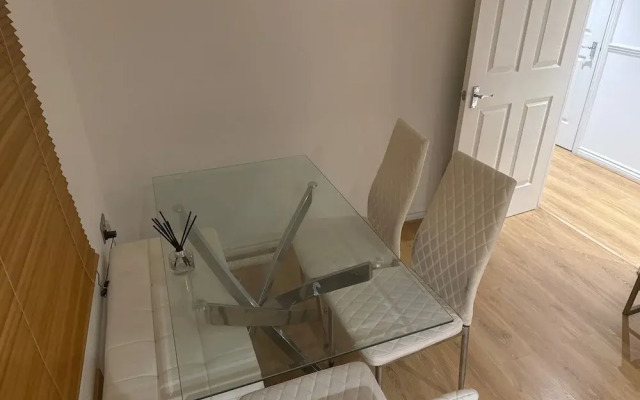 Stylish Apartment in Chafford Hundred