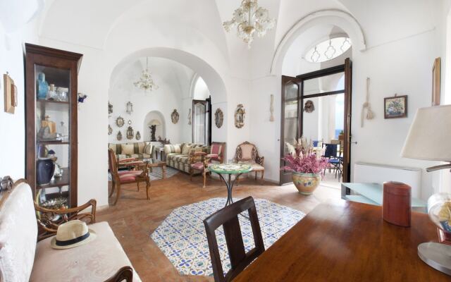 Estate4home - Villa Elsa