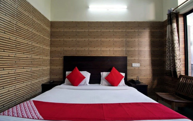 OYO 22932 Hotel Shiv Shanker
