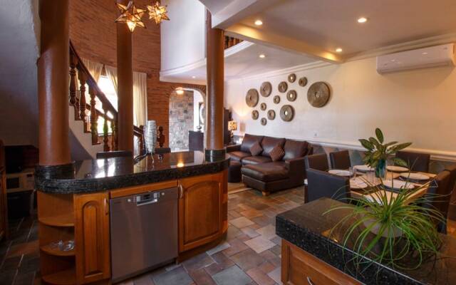 Casa Fibba 4 BR by Casago