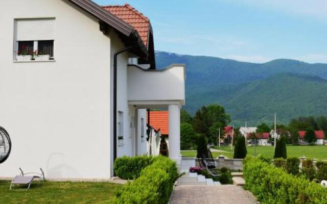 White House Plitvice