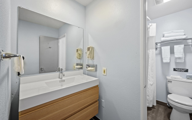 Sol Springs Inn
