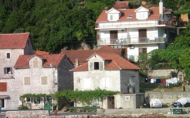 Apartments Vučinović