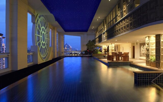 Mayfair Bangkok Marriott Executive Apartments SHA Plus +