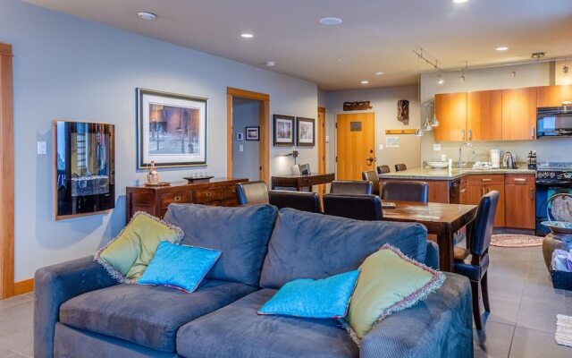 Kookaburra Lodge #301 By Bear Country