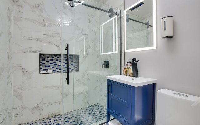 13 Mi to Dtwn Chicago: Maywood Home w/ Fireplace