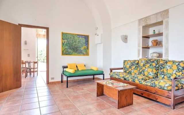 Charming Apartment in Marina di Ragusa With Terrace