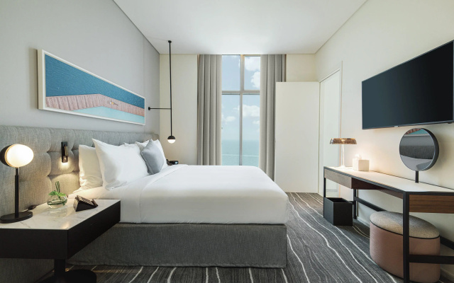 Th8 Palm Dubai Beach Resort, Vignette Collection, by IHG
