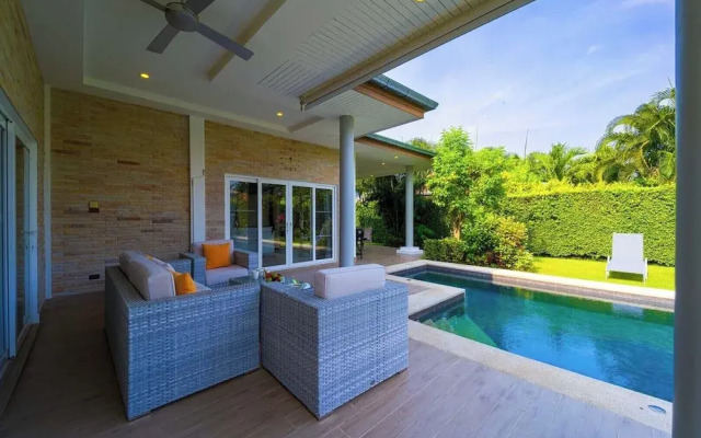 Modern 3 Bedroom Pool Villa - MR54