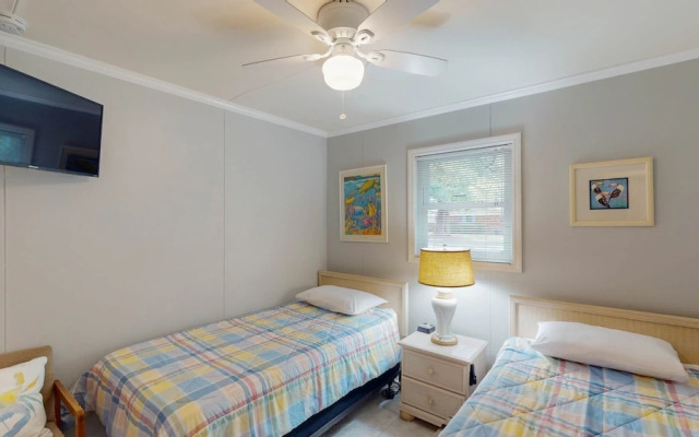 Beachy Sisters B 4 Bedroom Duplex