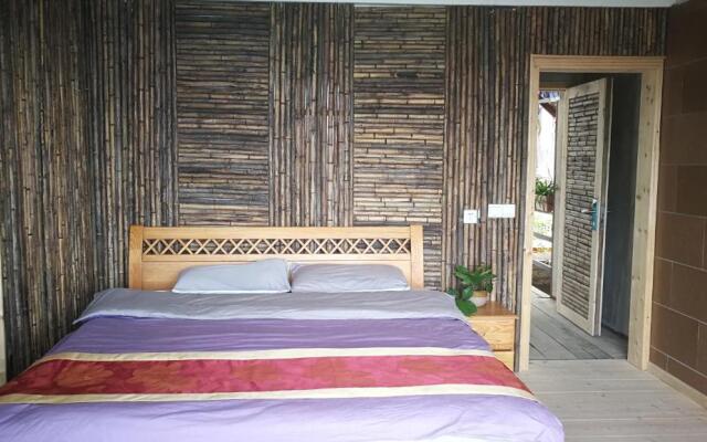 Green Hostel & Sunny Guesthouse