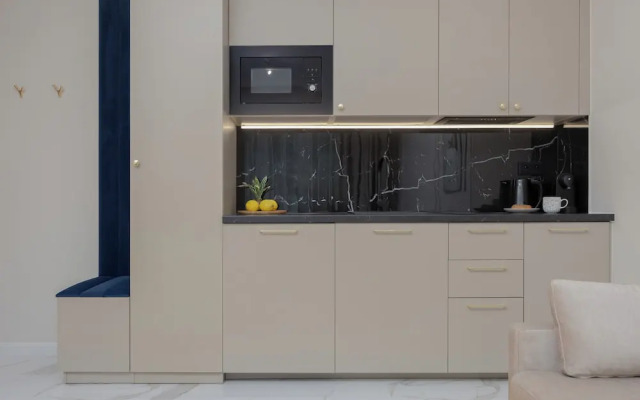 Elegant Studio for 4 by Renters