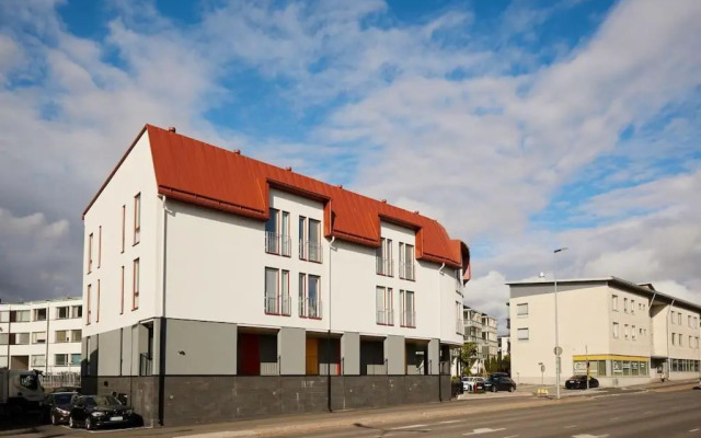 New apartment w/WiFi & car park