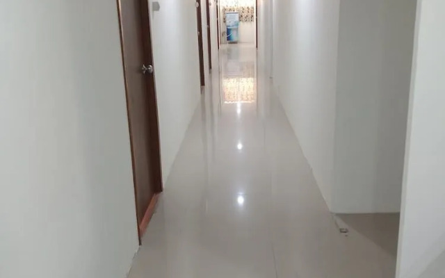 Hotel Shubham Vile Parle