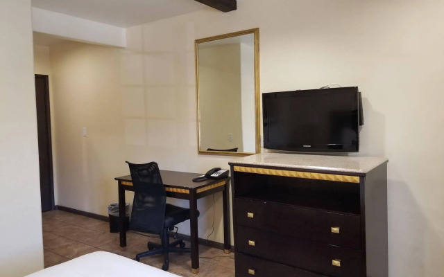 Tuscan Garden Inn