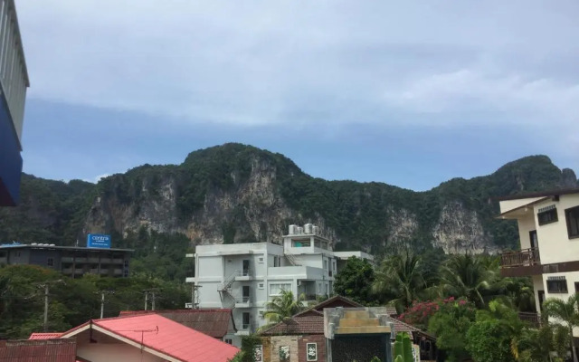 @Aonang Guesthouse by ZUZU