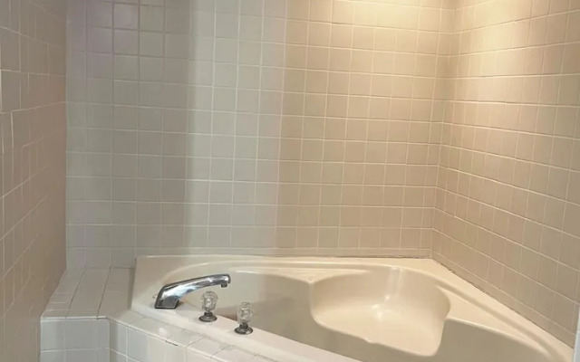 Blue Way Inn & Suites La Crosse