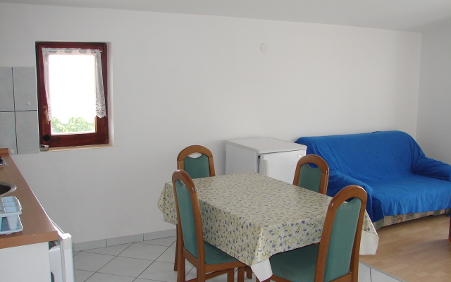 Apartment Port - great loaction and free parking: A1 Veliki  Murter, Island Murter