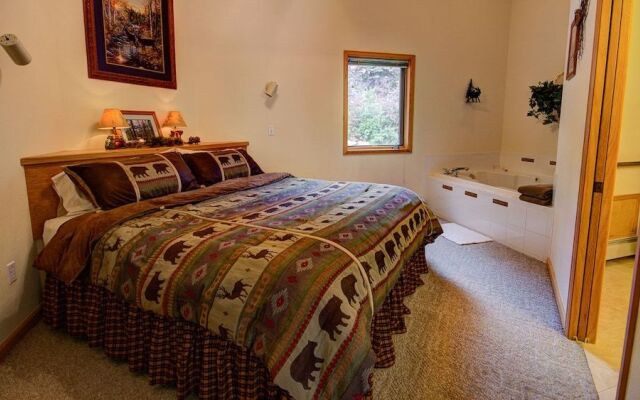 River Stone Resorts & Bear Paw Suites