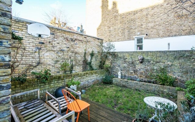 Bright 3 Bedroom Trendy Home by Hampstead