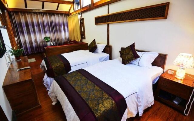 Lijiang Yiran Ethnic custom Viewing Inn