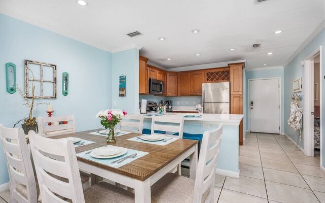 Palm Bay Club - Bayside