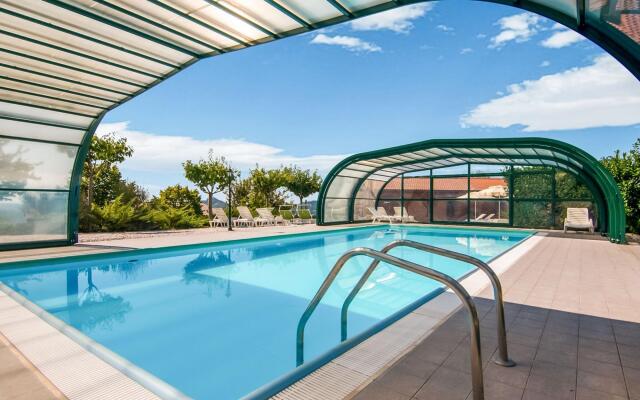 Inviting Farmhouse in Appenines With Covered Swimming Pool