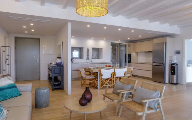 The Gallery Home - Elegant Villa In Antiparos